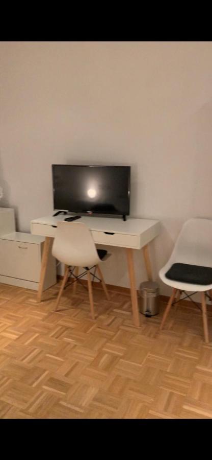 Aschaffapartment 4 Schlafzimmer Bis 10 Personen Bei Aschaffenburg Mainaschaff Exterior photo
